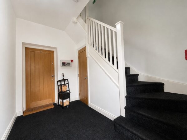 Studio Flat, Gordon Road, High Wycombe, Buckinghamshire, HP13 6EP