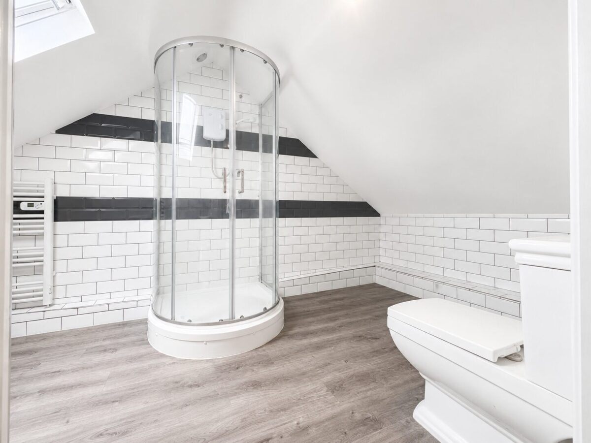 Studio Flat, Gordon Road, High Wycombe, Buckinghamshire, HP13 6EP
