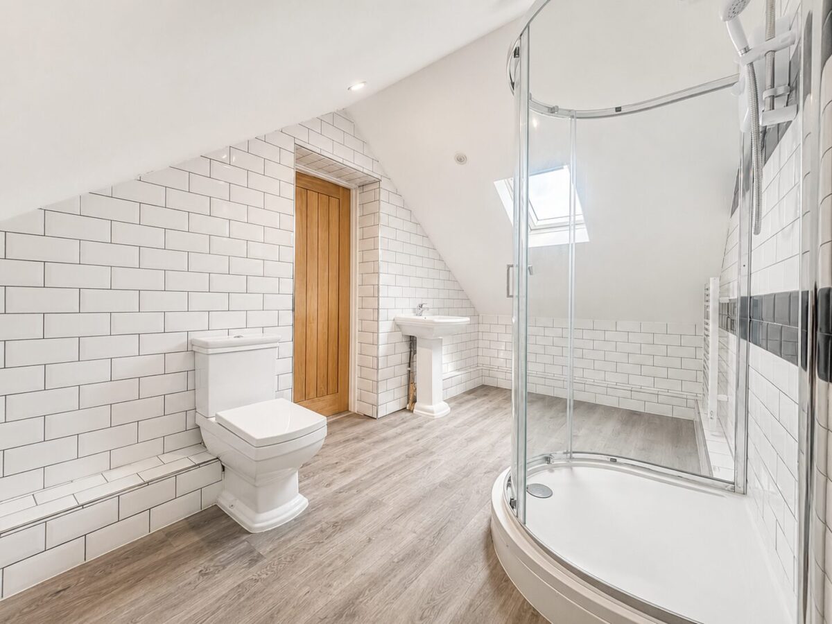 Studio Flat, Gordon Road, High Wycombe, Buckinghamshire, HP13 6EP