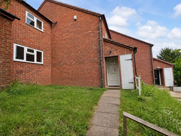 3 Bed Terraced, Brecon Way, High Wycombe, HP13 5NN