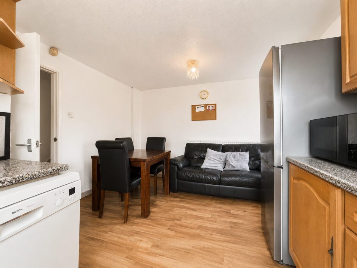 3 Bed Terraced, Brecon Way, High Wycombe, HP13 5NN