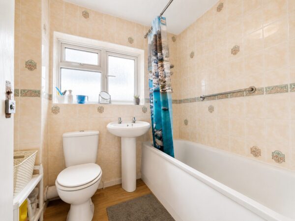 3 Bed Terraced, Brecon Way, High Wycombe, HP13 5NN