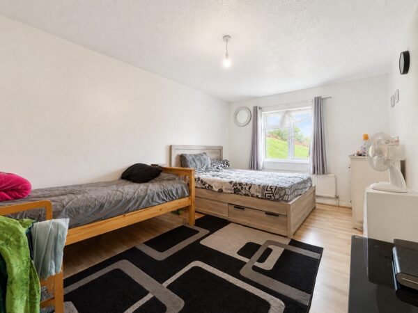 3 Bed Terraced, Brecon Way, High Wycombe, HP13 5NN