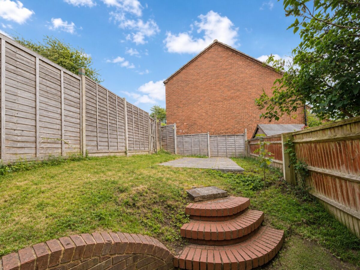 3 Bed Terraced, Brecon Way, High Wycombe, HP13 5NN