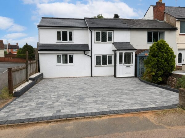 3/4 Bed House, Birmingham Road, Lickey End, Bromsgrove, B61 0EZ