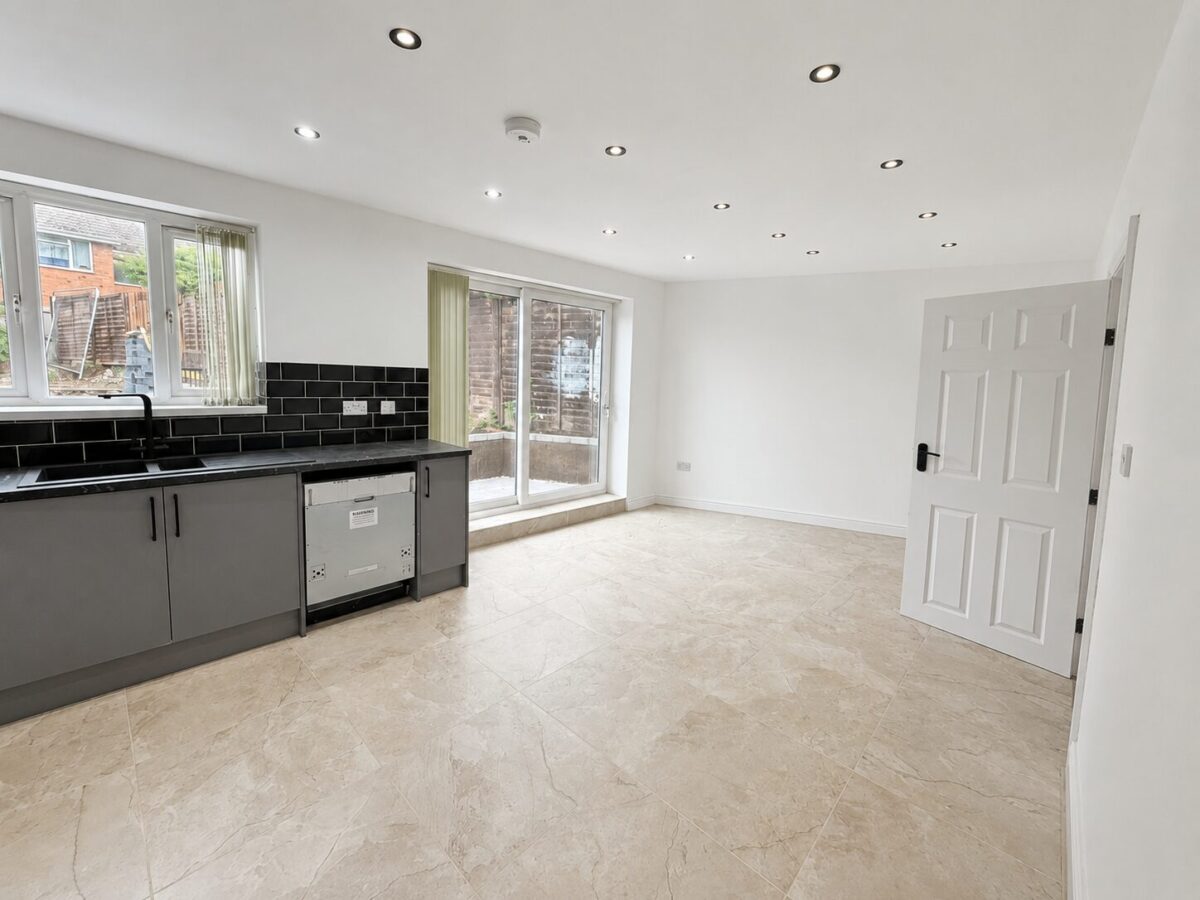 3/4 Bed House, Birmingham Road, Lickey End, Bromsgrove, B61 0EZ
