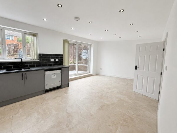 3/4 Bed House, Birmingham Road, Lickey End, Bromsgrove, B61 0EZ