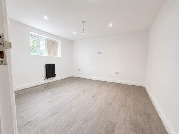 3/4 Bed House, Birmingham Road, Lickey End, Bromsgrove, B61 0EZ