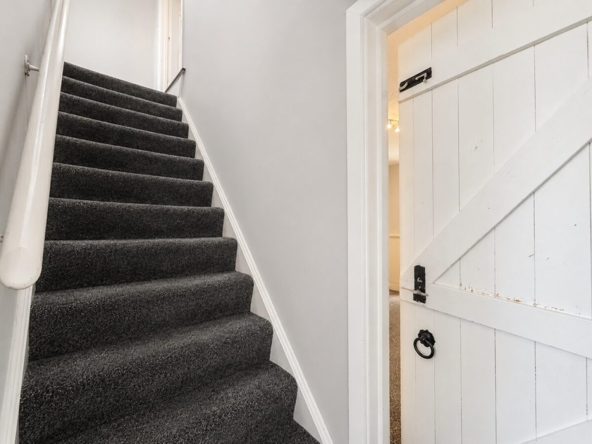 3 Bed Terraced, Dashwood Avenue, High Wycombe, HP12 3EB