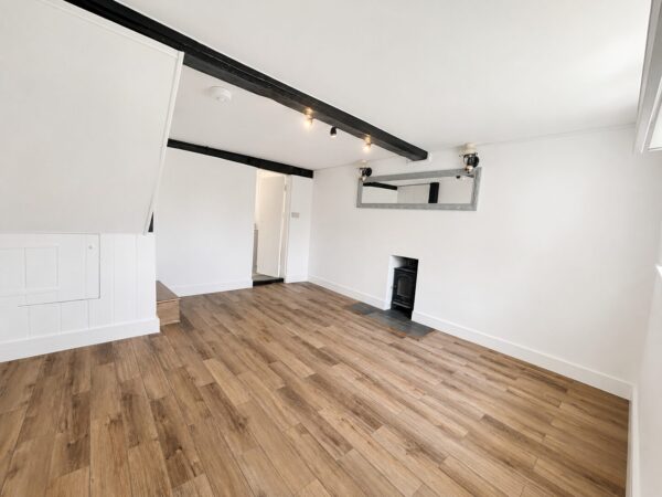 1 Bed Cottage, Littleworth Road, High Wycombe, Buckinghamshire, HP13 5XD