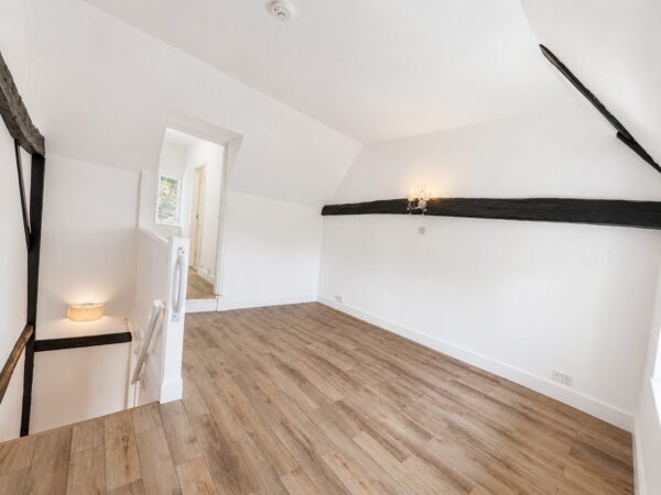 1 Bed Cottage, Littleworth Road, High Wycombe, Buckinghamshire, HP13 5XD