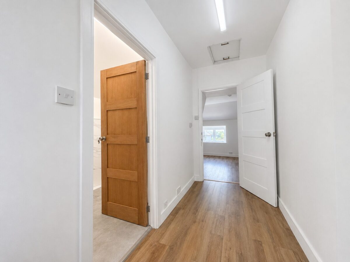 1 Bed Cottage, Littleworth Road, High Wycombe, Buckinghamshire, HP13 5XD