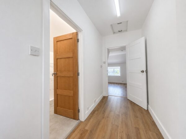 1 Bed Cottage, Littleworth Road, High Wycombe, Buckinghamshire, HP13 5XD