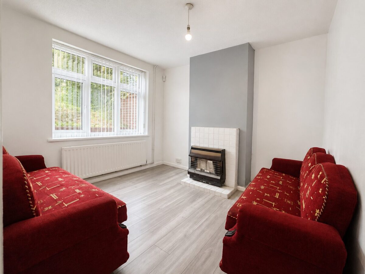 3 Bed Semi-Detached, Whitelands Road, High Wycombe, Buckinghamshire, HP12 3EL