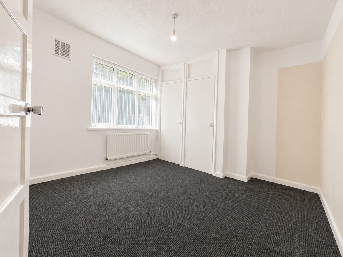 3 Bed Semi-Detached, Whitelands Road, High Wycombe, Buckinghamshire, HP12 3EL