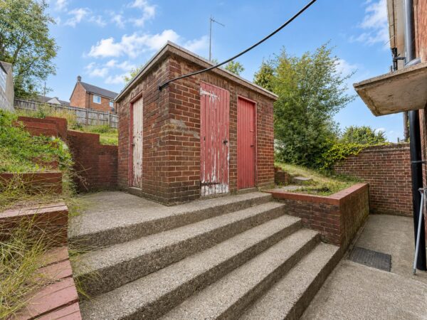 3 Bed Semi-Detached, Whitelands Road, High Wycombe, Buckinghamshire, HP12 3EL