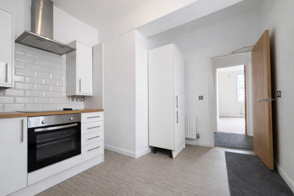 5 Bedroom Shared Flat, Town Centre, High Wycombe, Buckinghamshire, HP11 2DL
