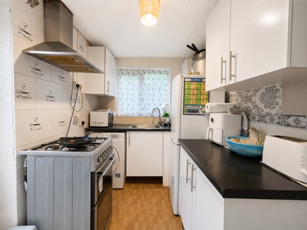 3 Bed Semi-Detached, Chairborough Road, High Wycombe, Buckinghamshire, HP12 3HN