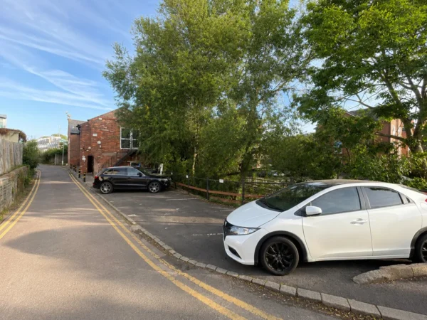 1 Bed Flat, Nutfield Lane, High Wycombe, Buckinghamshire, HP11 2ND
