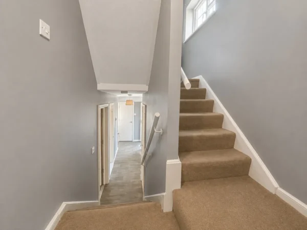 4 Bed Terraced, Cotswold Way, Downley, High Wycombe, Buckinghamshire, HP13 5NP