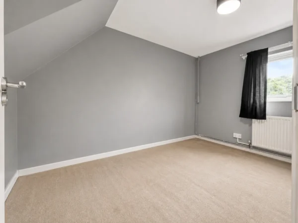 4 Bed Terraced, Cotswold Way, Downley, High Wycombe, Buckinghamshire, HP13 5NP