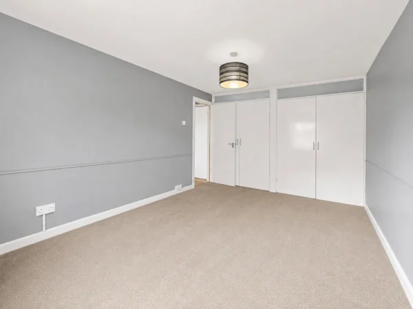 4 Bed Terraced, Cotswold Way, Downley, High Wycombe, Buckinghamshire, HP13 5NP