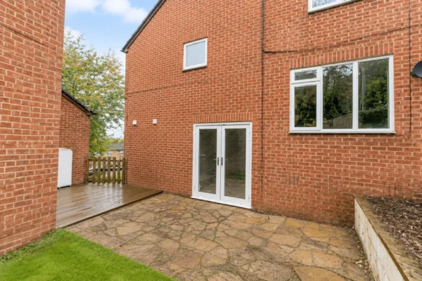 4 Bed Terraced, Cotswold Way, Downley, High Wycombe, Buckinghamshire, HP13 5NP